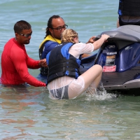 chloe-mm-at-the-beach-in-miami-2nd-august-2014_35.jpg