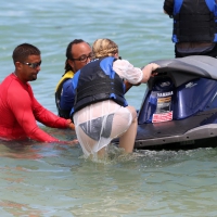 chloe-mm-at-the-beach-in-miami-2nd-august-2014_39.jpg