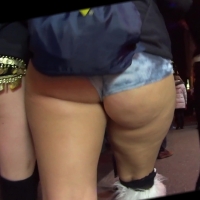 Cheeky PAWG raver (part 2)