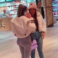 Hot mall duo