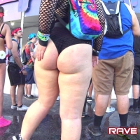 Pineapple ass at rave (part 1)