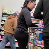 Round booty milf