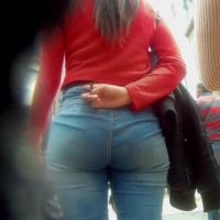 Candid jeans babes