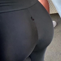 Big booty in ripped leggings