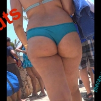 Wet jiggly bikini ass