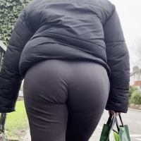 Big booty chick