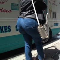 Huge milf booty