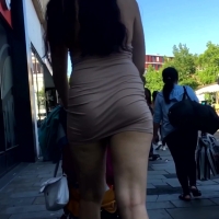 Milf in tiny skirt