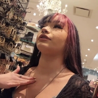 Alt hottie
