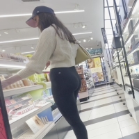 Skinny Sephora babe