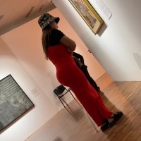 Art gallery babe