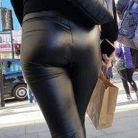 Wetlook babe