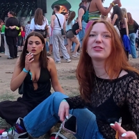 Festival cleavage