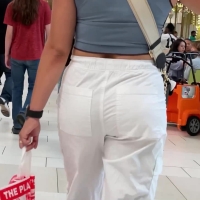 White pants booty