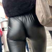 Wetlook blondie