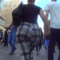 Jiggly girlfriend