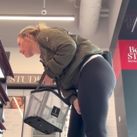 Big booty Sephora lady