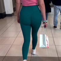 Sexy green ass