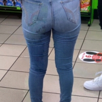 Big booty with vpl