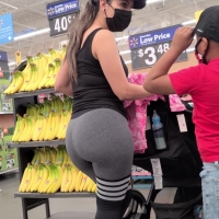 Sexy Latina milf