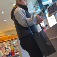 Big booty blonde