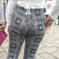 Sexy flared booty