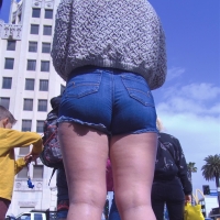 Thick booty in shorts