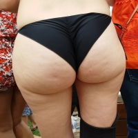 Pool party booty