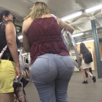Fake Booty Frenzy!.mp4-2026-05-10-09h52m18s696.jpg