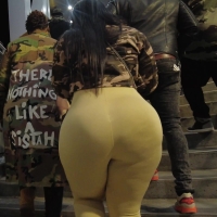 Huge jiggler