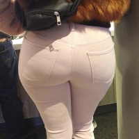 Ebony ass in tan jeans