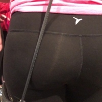 College booty in leggings