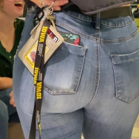 Iowa college booty in jeans