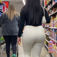 Big gorocery store booty