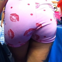 Kiss her ass