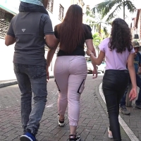 Milf in pink jeans