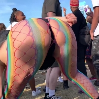 Rainbow booty