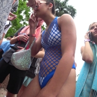 Latina does drugs