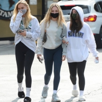 Alexis Ren, Maddie and Mackenzie Ziegler