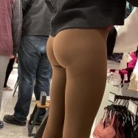 Brown Lulu booty