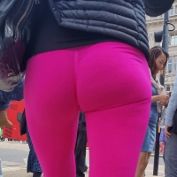 Pink booty 4k.mp4-2024-06-15-11h17m55s764.jpg