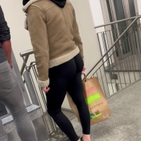 Milf in black leggings