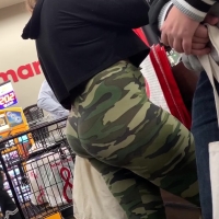 Thick booty in camo