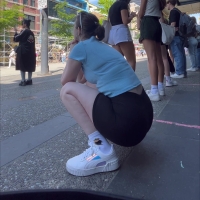 Sexy squatter