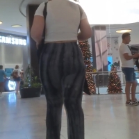 Big booty mall jiggler