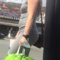 Jiggly ass in skirt