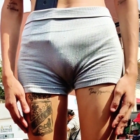 Skinny camel toe