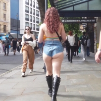 Wobbly booty cheeks