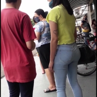 Brunette jeans booty (part 1)