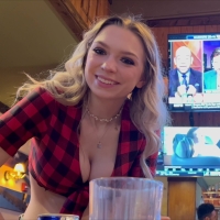 Twin Peaks hottie